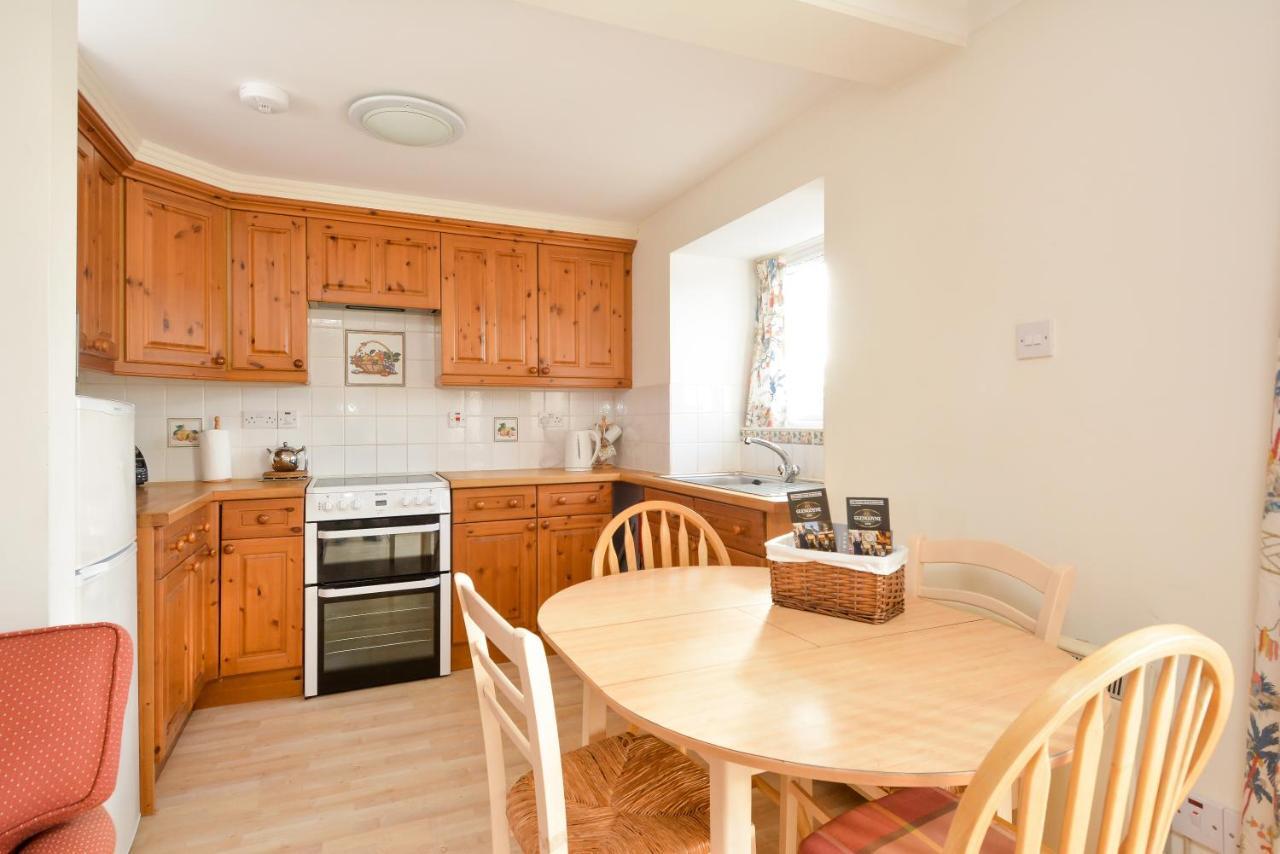 Cardross Holiday Cottages Arnprior 外观 照片